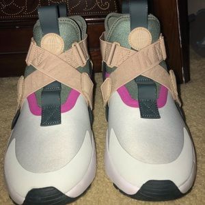 Nike air city hurache